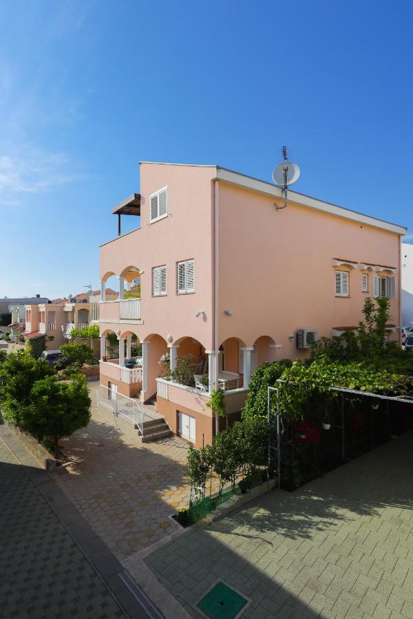 Ana Apartma Petrcane