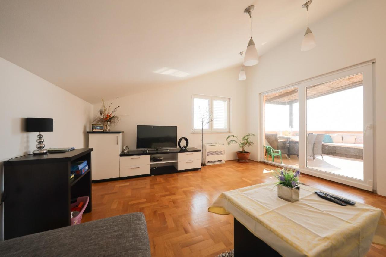 Ana Apartma
