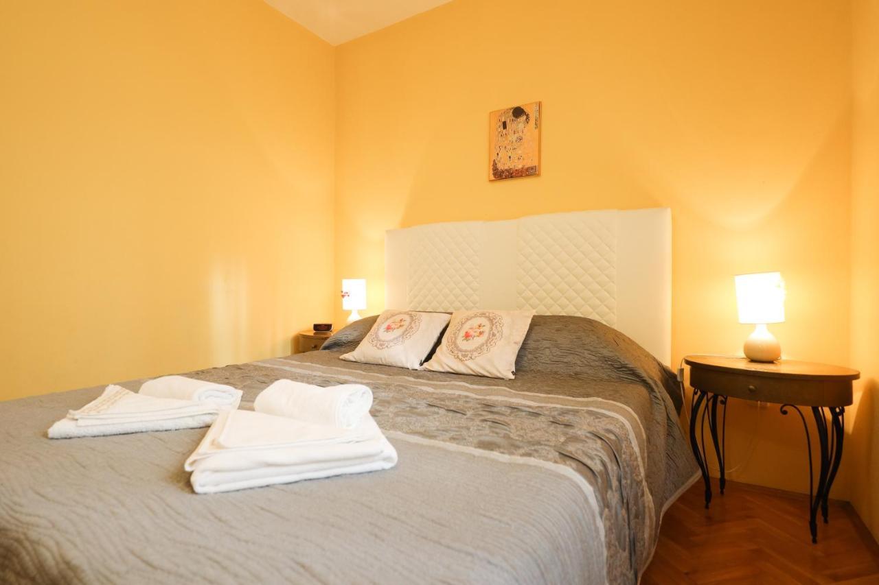 Apartma Ana *