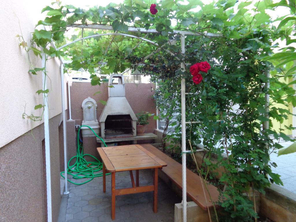 Ana Apartma